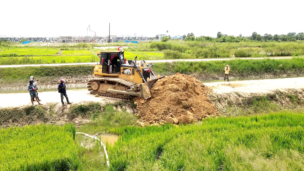 Awesome Bulldozer Start to Pushing Rock Deep water flooding caused by heavy machinery