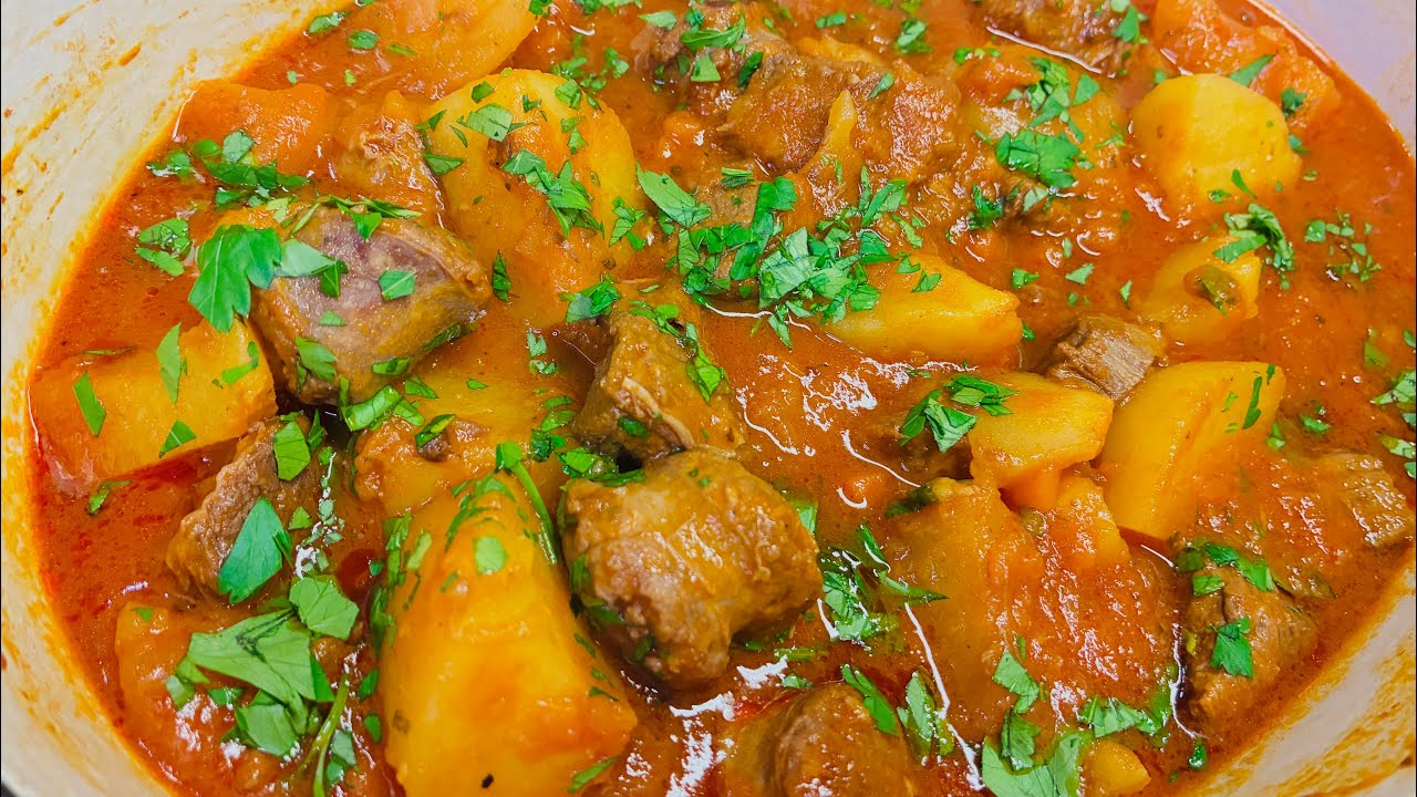 Carne di manzo,salsiccia e ￼patate ￼