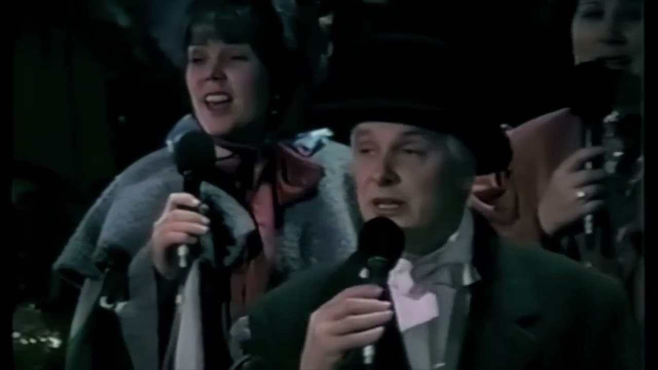 25th Singing Christmas Tree