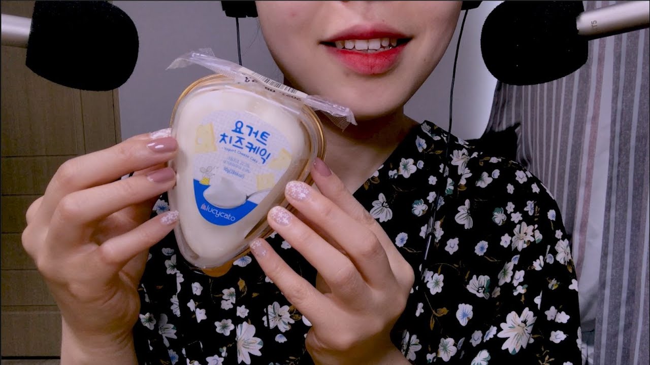 ENG SUB 한국어ASMR 꾸덕꾸덕 요거트 치즈 케익 이팅사운드 Yogurt cheese cake eating sound