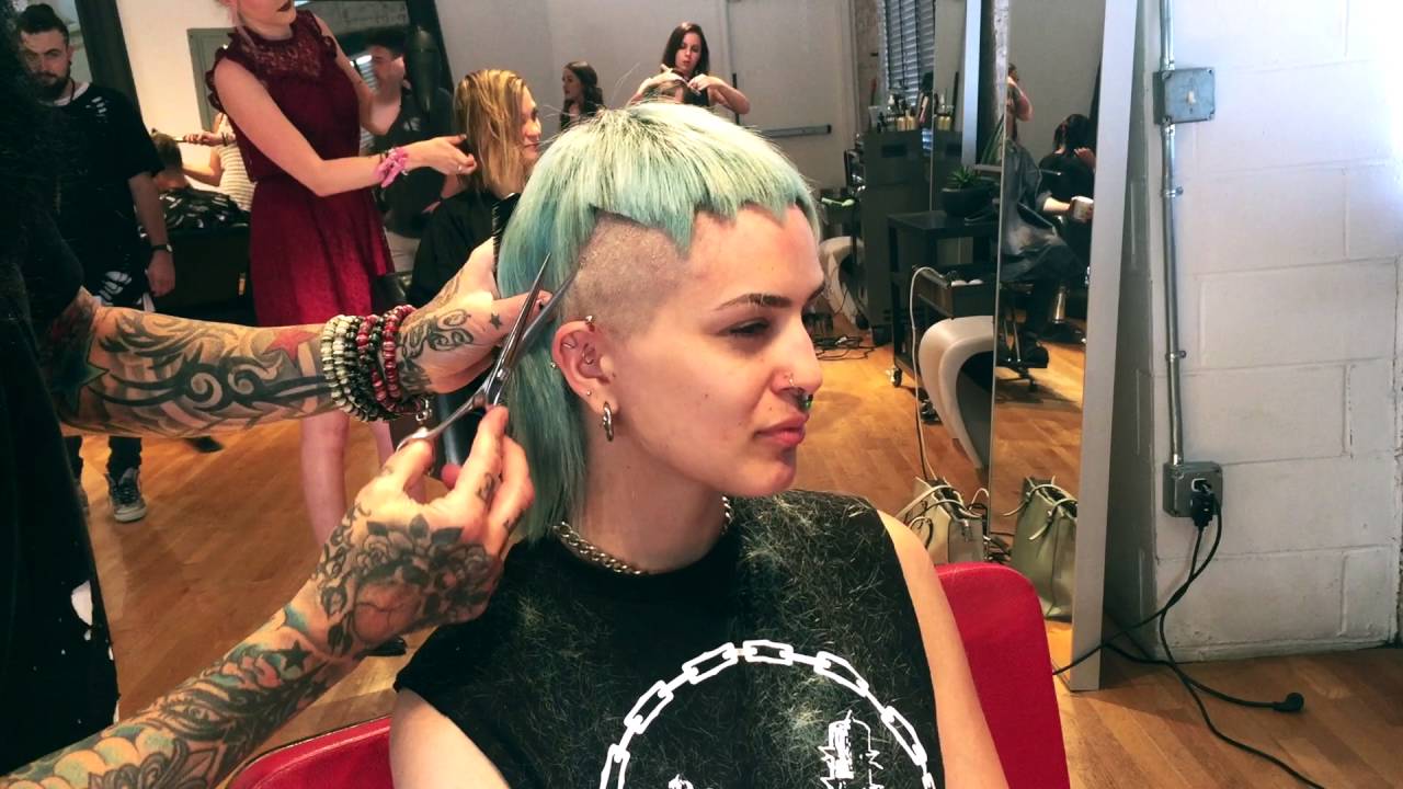 PUNK ROCK CELEBRITY HAIRSTYLE - NATALIE DORMER MEETS RIHANNA SIDECUT TURQUOISE HAIR