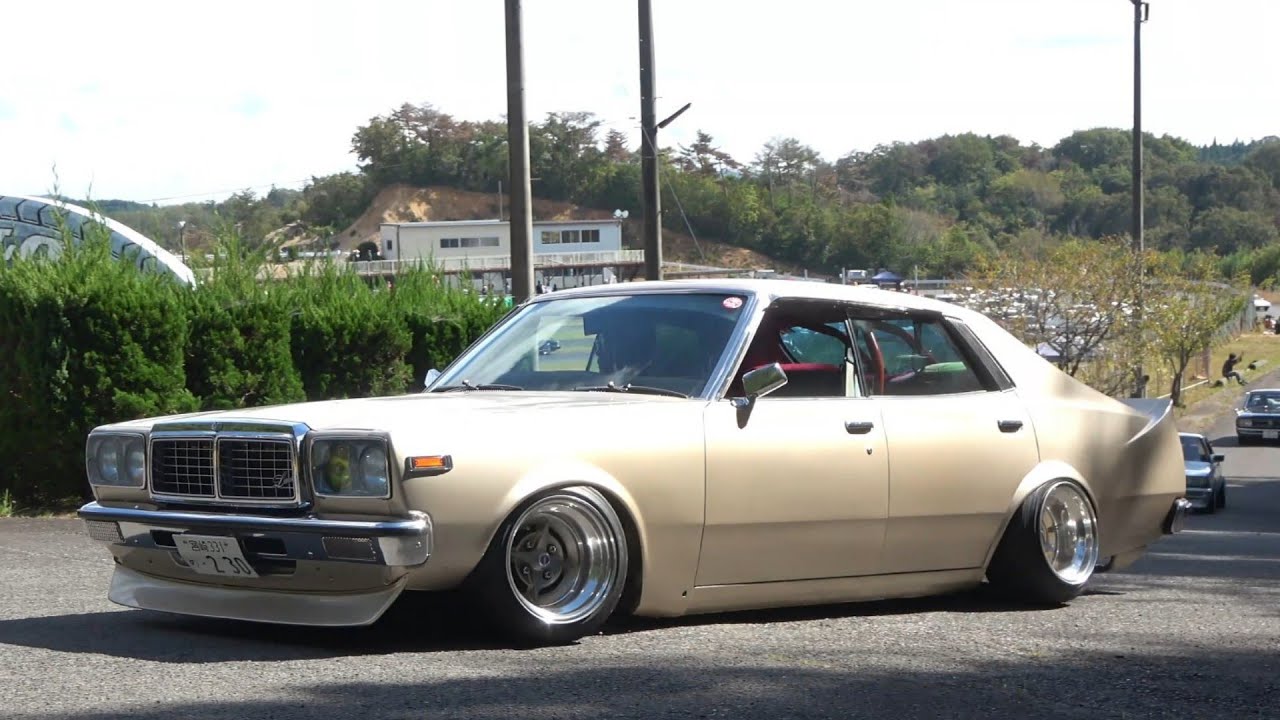 旧車★昭和の名車たちが大集合！退場シーン！