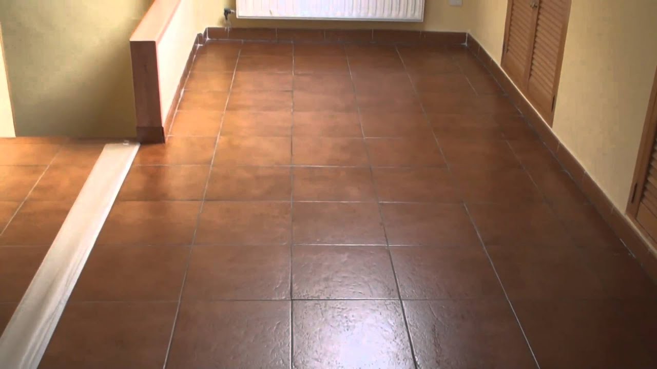 Tratamiento de suelos duros: Barniz Cera 25
