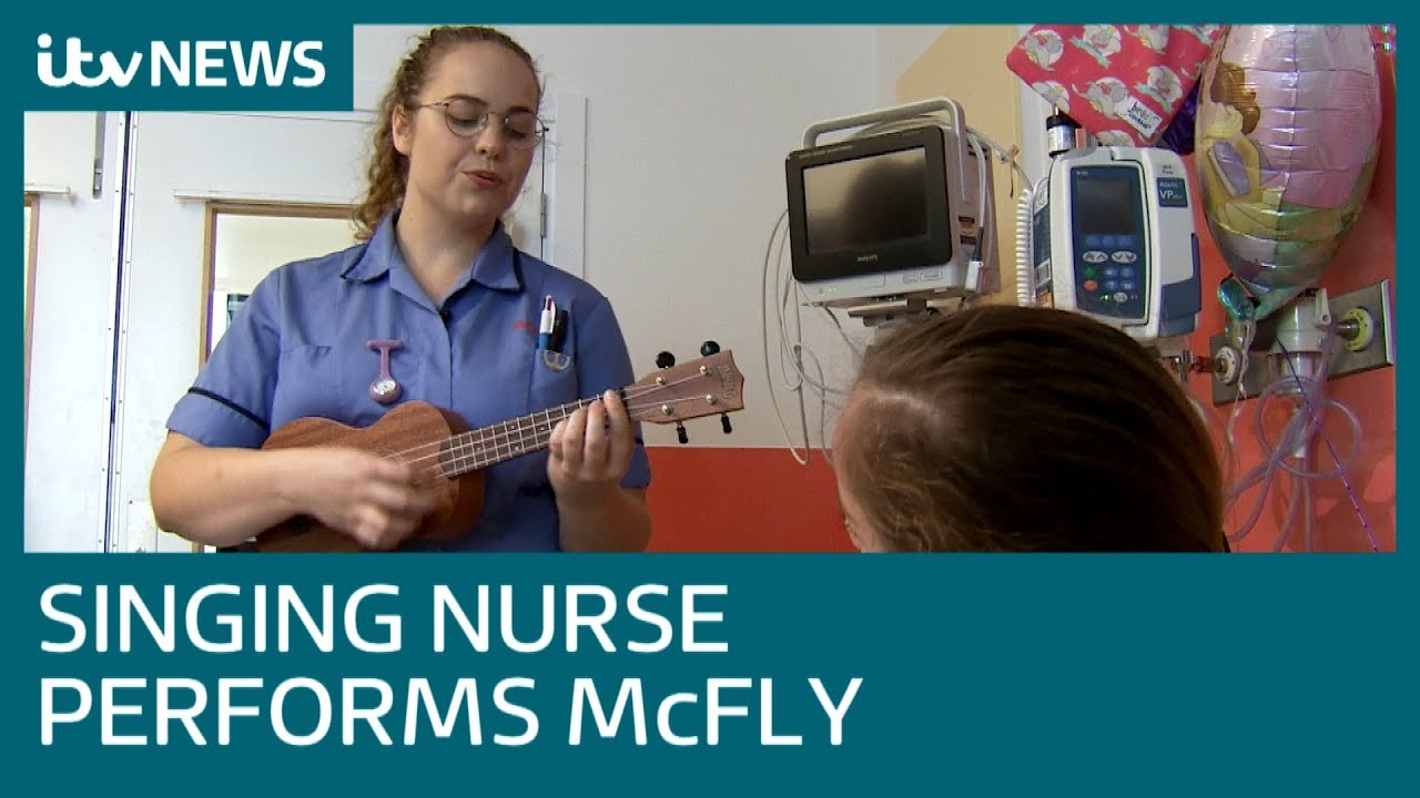 Singing nurse performs McFly to patients at Great Ormond Street | ITV News