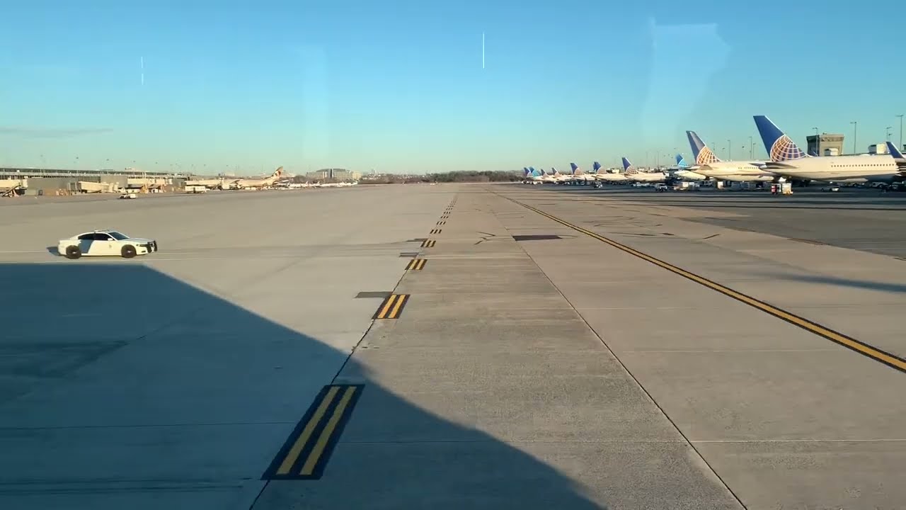 Dulles Airport Mobile Lounge Ride From Concourse D to Concourse A