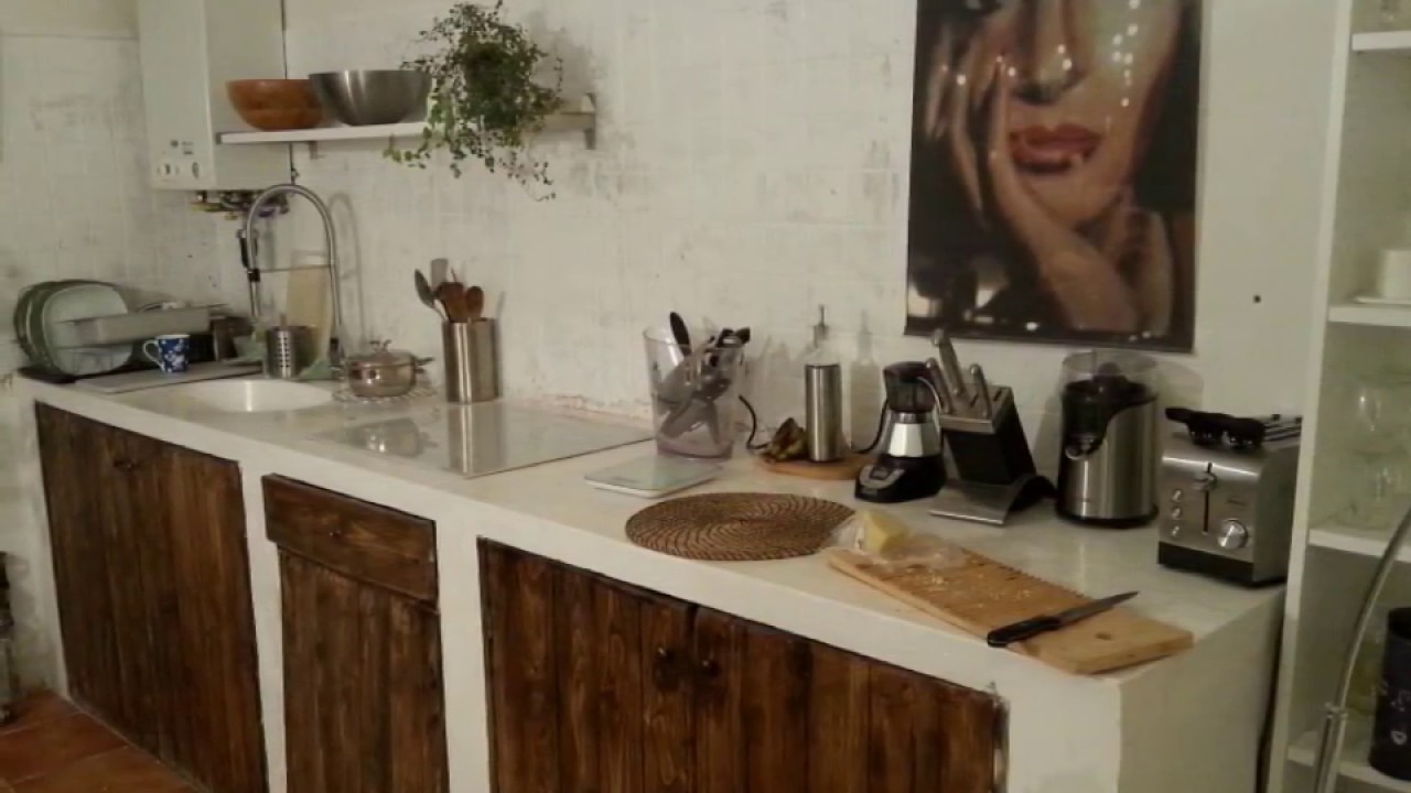 Fantastica ed unica nel genere Cucina in muratura e top in cemento armato