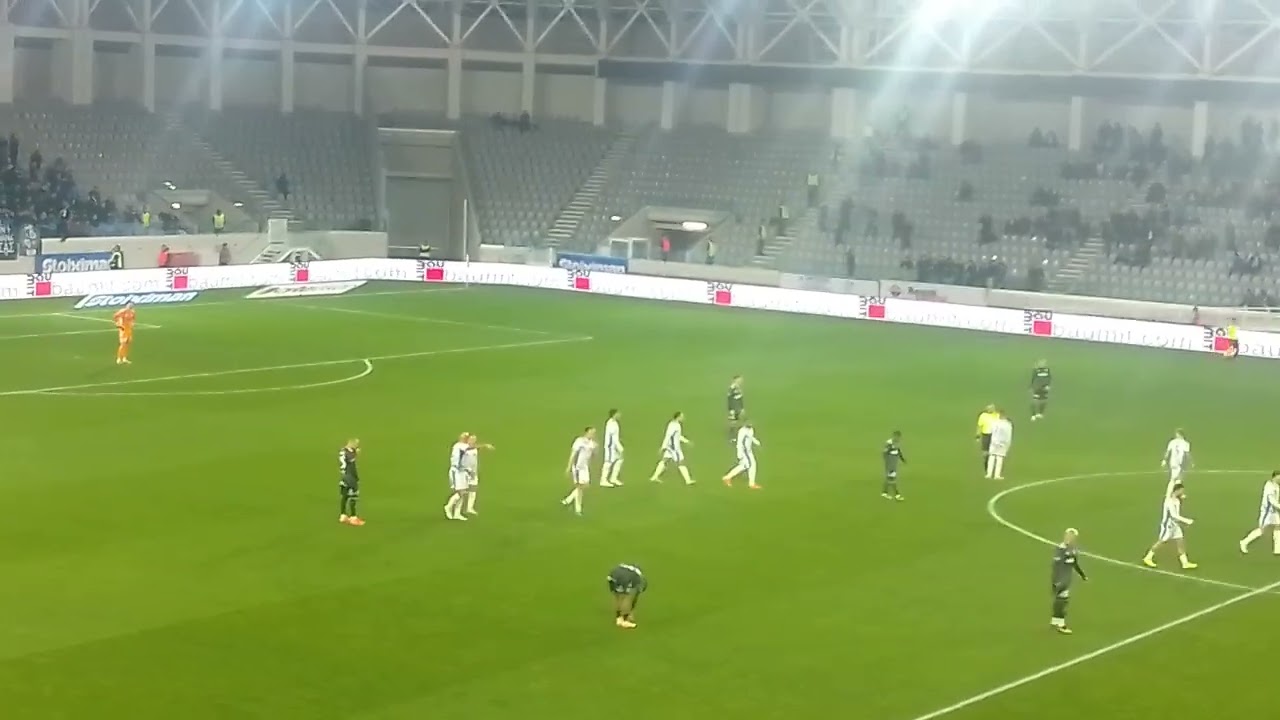 Γκοοοολ ο Απόλλωνας με τον Marques και το Αλφαμεγα πήρε φωτιά από τους πανηγυρισμούς των Φυγάδων.
