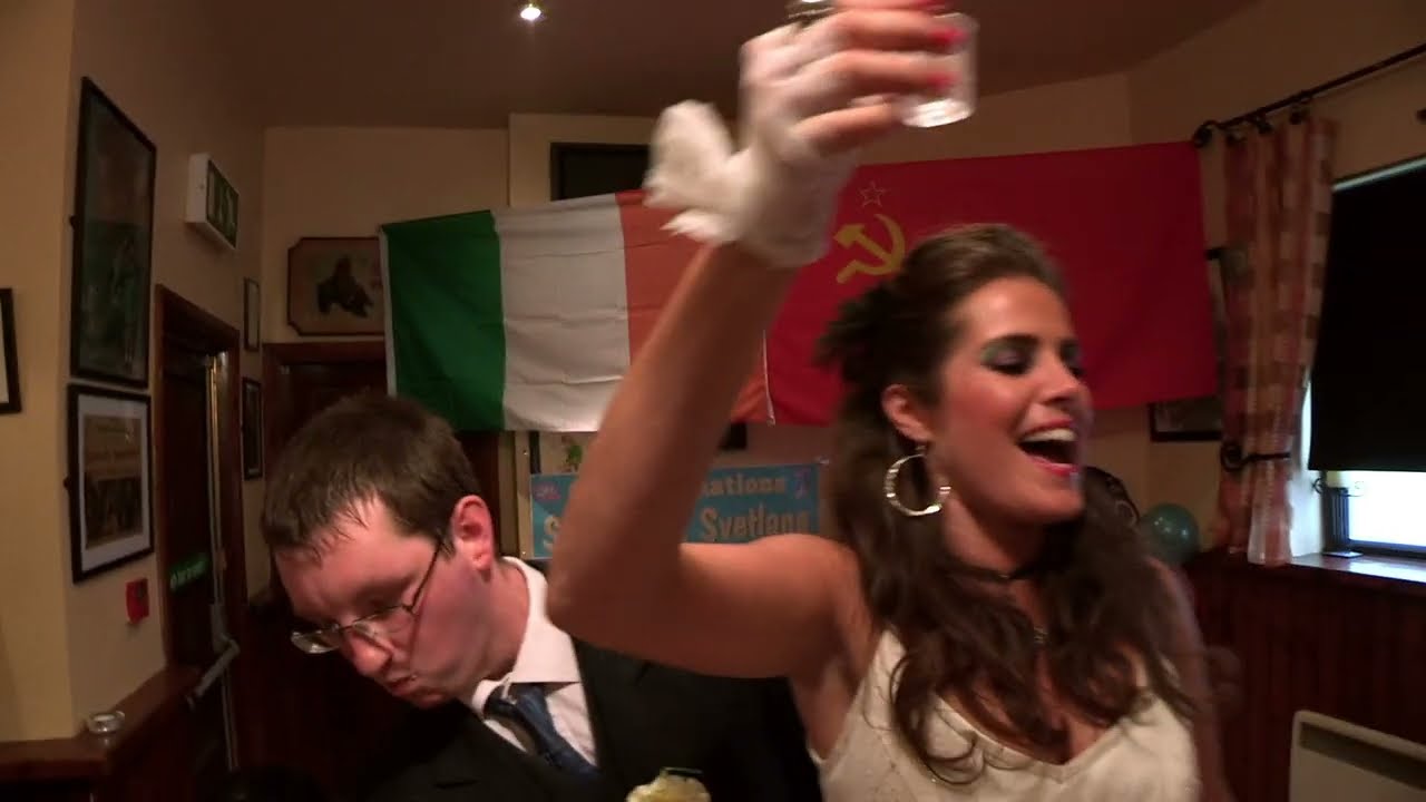 Hardy Bucks - S02 E06 | 'Salmons Wedding' (2011 RTE Series)
