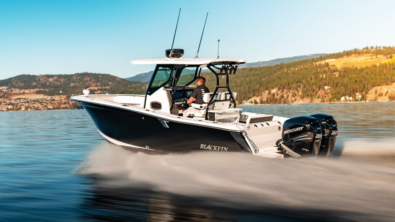 August Motorcars Presents: 2018 Blackfin 272 CC