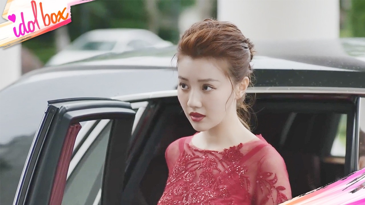 Фильм: Сестра увела жениха, но она вернулась в красном с боссом мстить