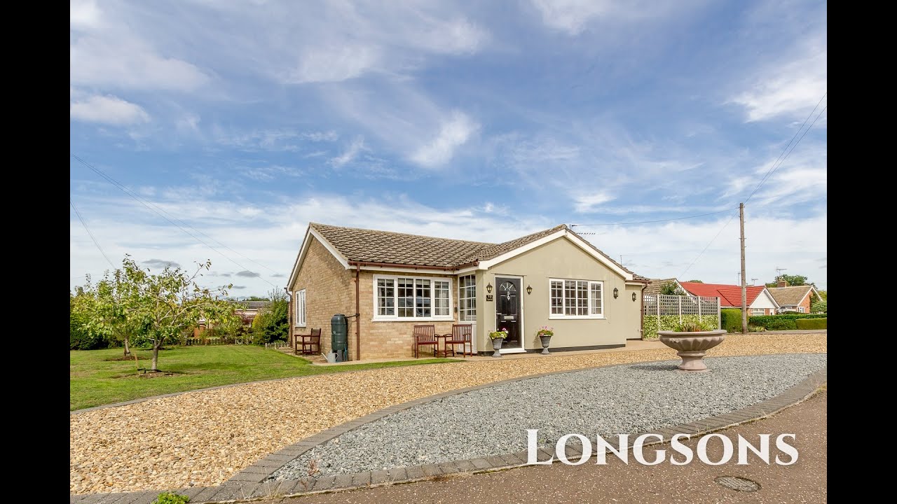 BUNGALOW TOUR UK Corner Plot! For Sale £300,000 Watton, Norfolk with Longsons Estate Agents.