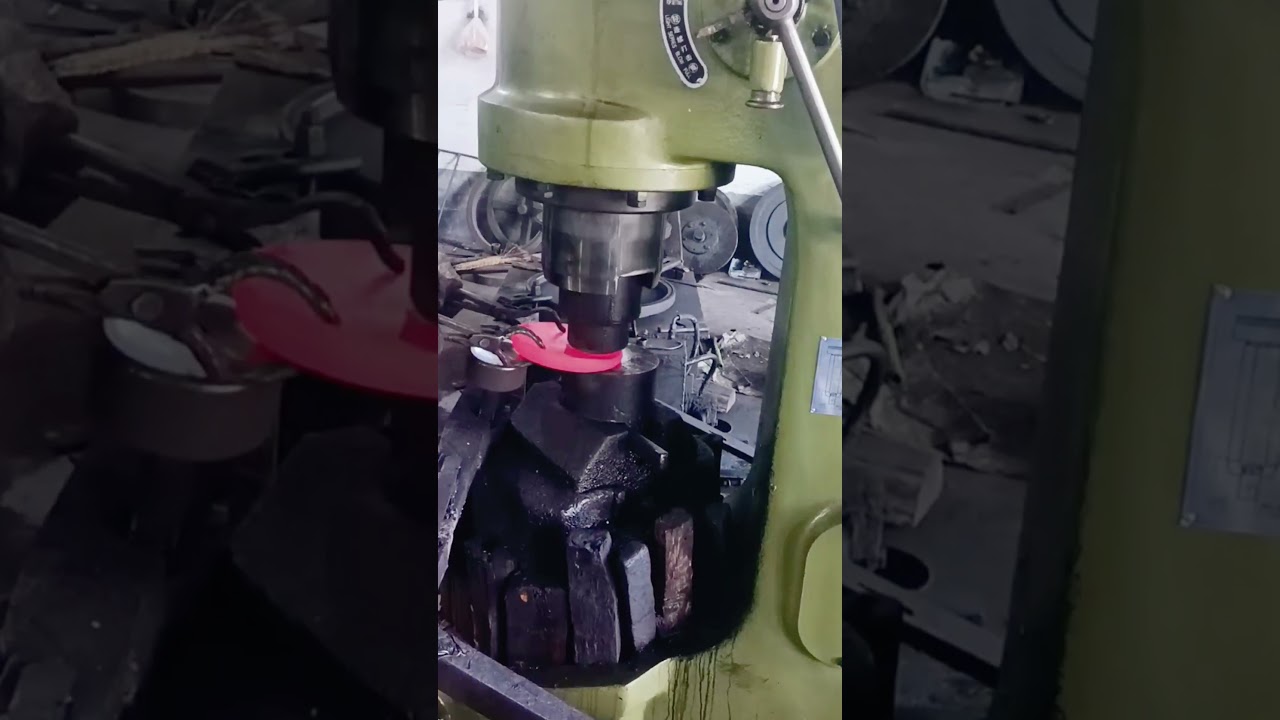 150kg Anyang Pneumatic Hammer Workshop Forging in China