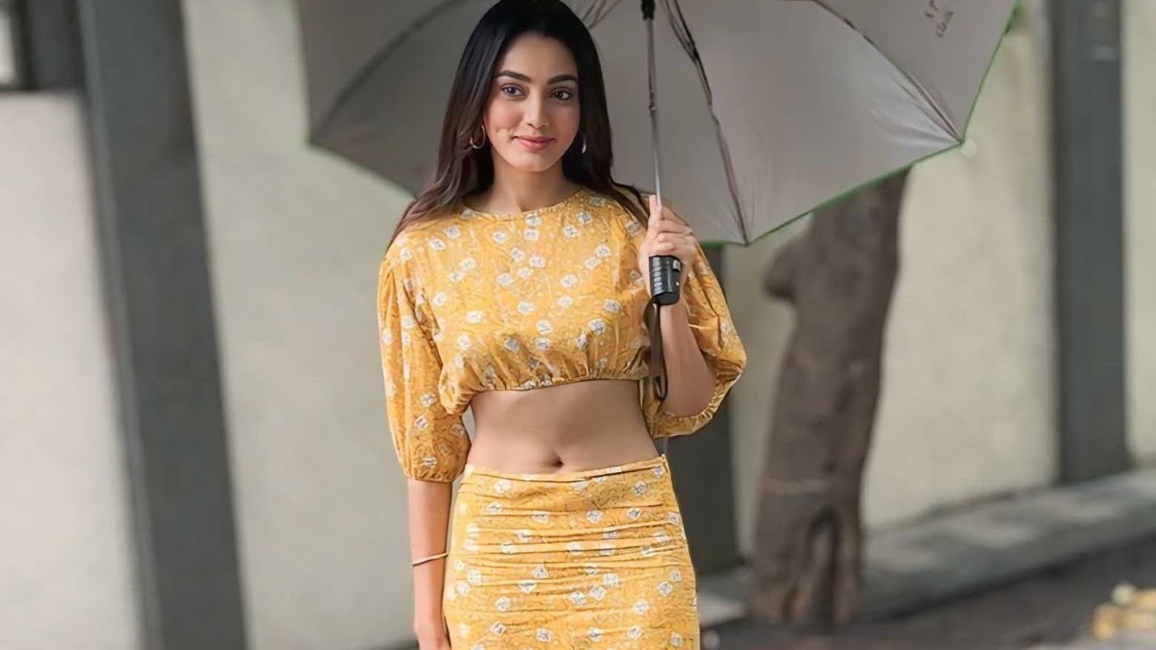 Bigg Boss OTT 3 Winner 🏆 Sana Makbul Spotted At T-Series Office In Andheri