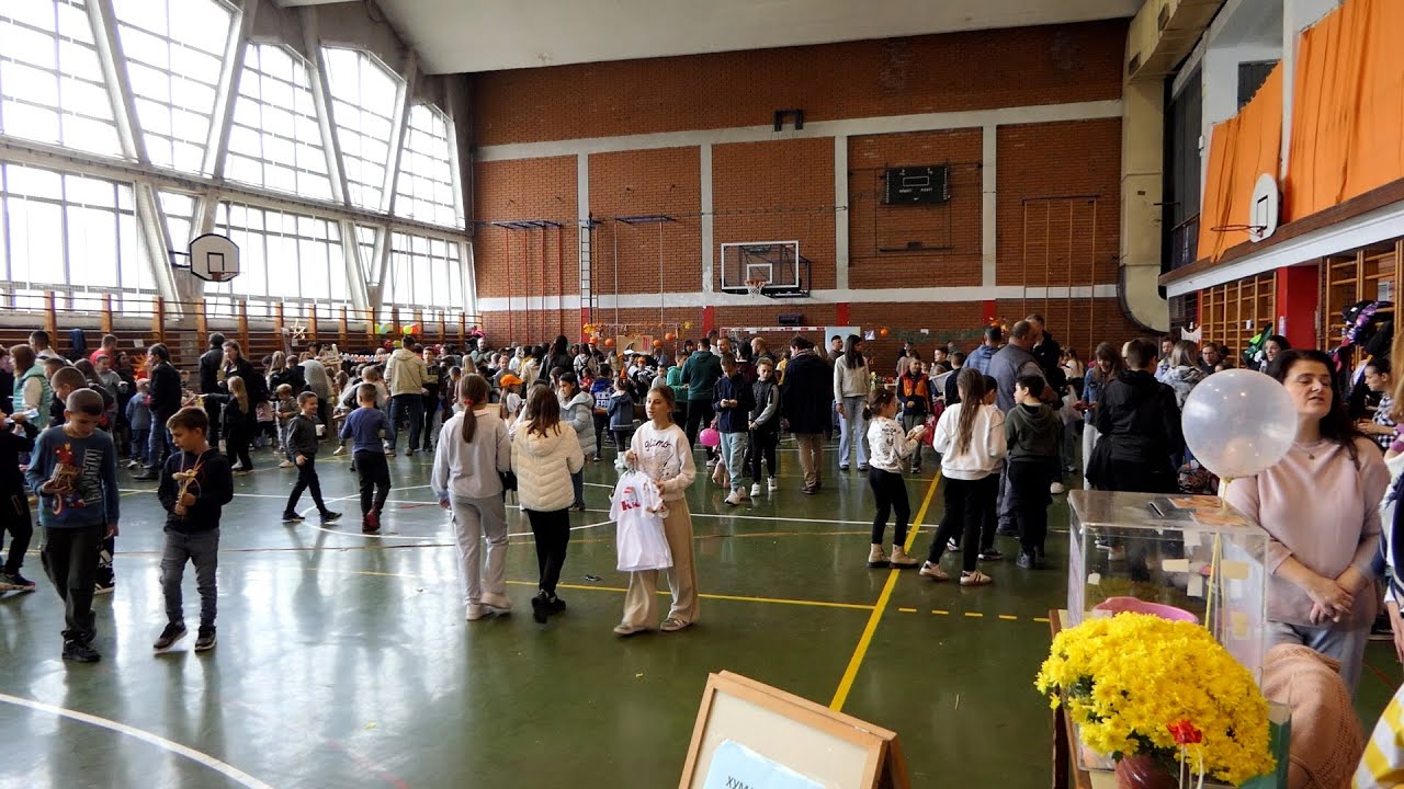 Humanitarni dečiji bazar   najmlađi prikupljaju novac za produženi boravak