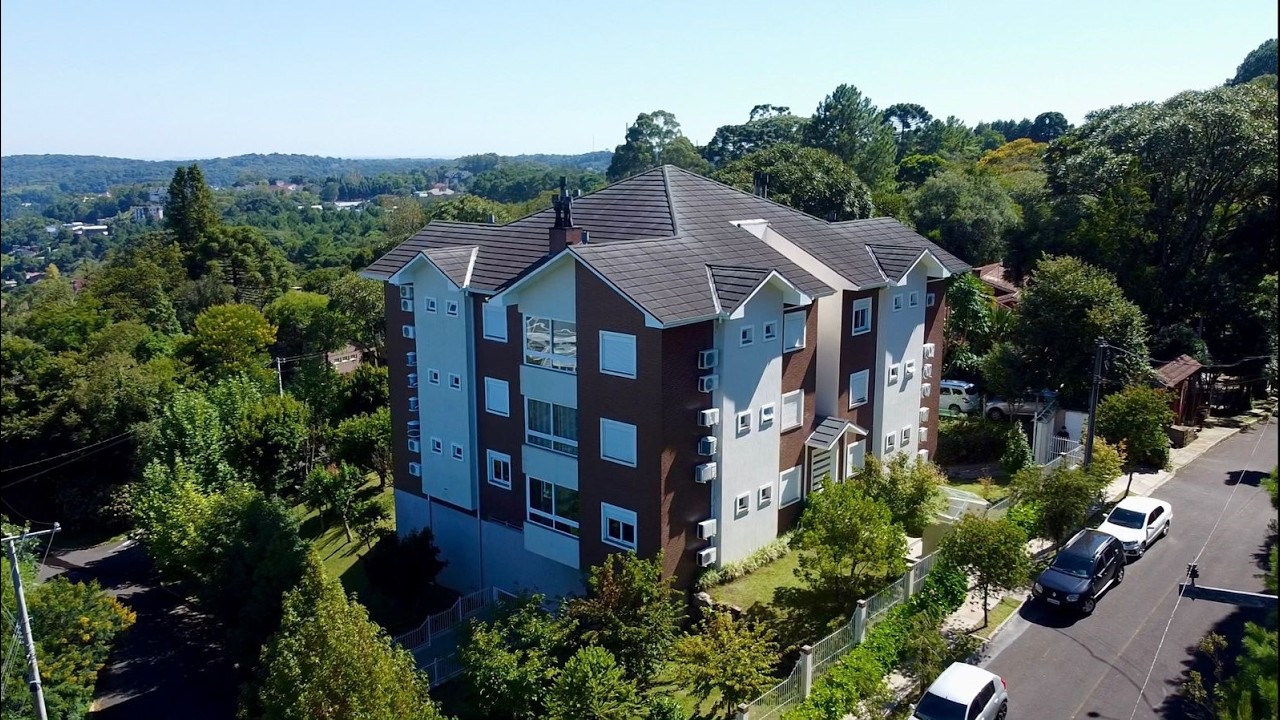 COBERTURA COM VISTA ESPETACULAR E 03 QUARTOS EM GRAMADO/RS