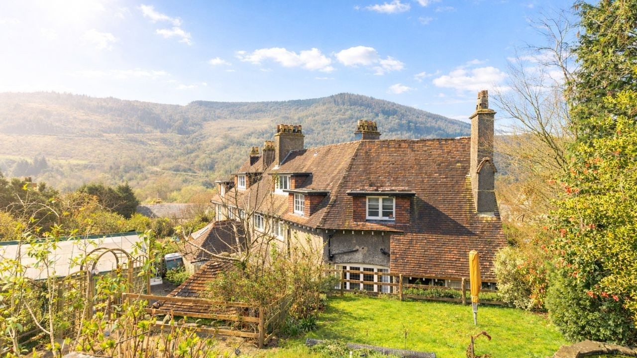 30 Garden Suburbs