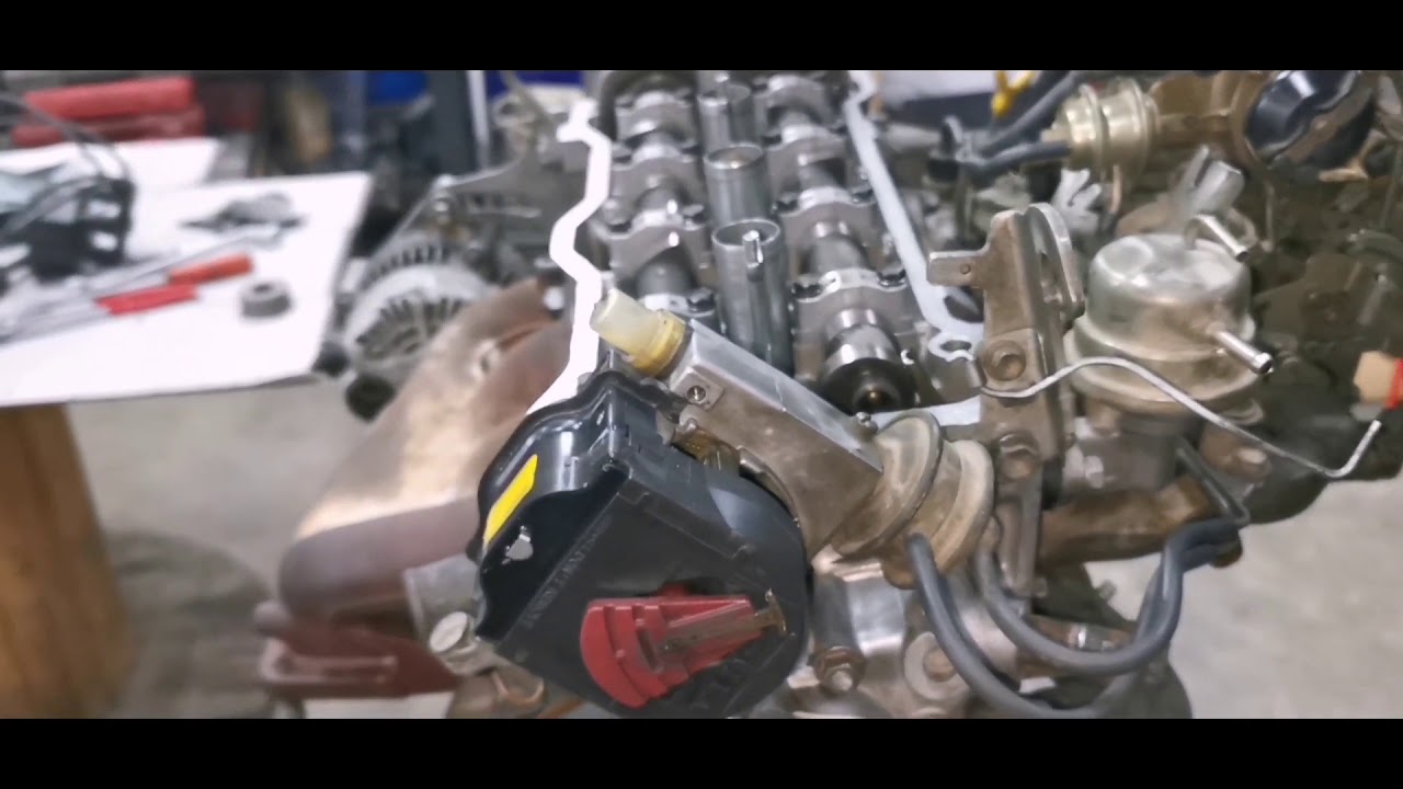 Как отрегулировать ремень ГРМ Toyota Corolla? #ременьГРМ #corolla #toyota #ременьГРМ