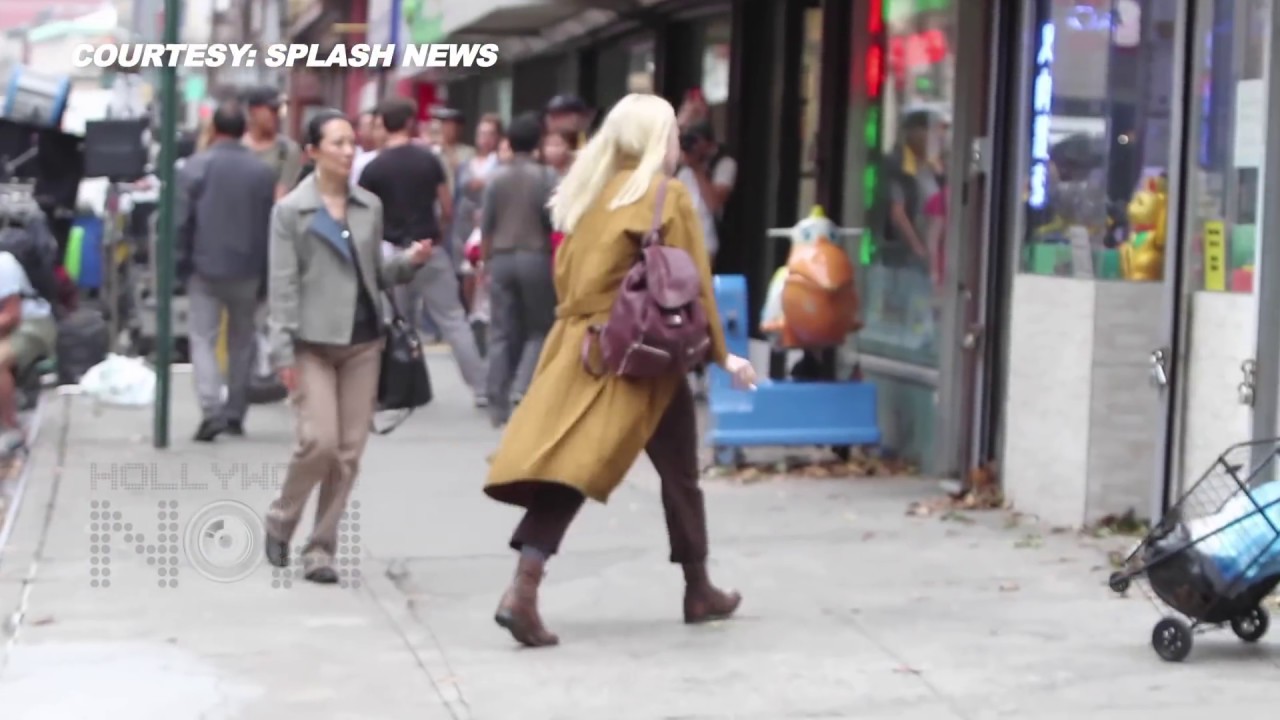 Emma Stone Smoking While Shooting Netflix Series 'Maniac' In New York City