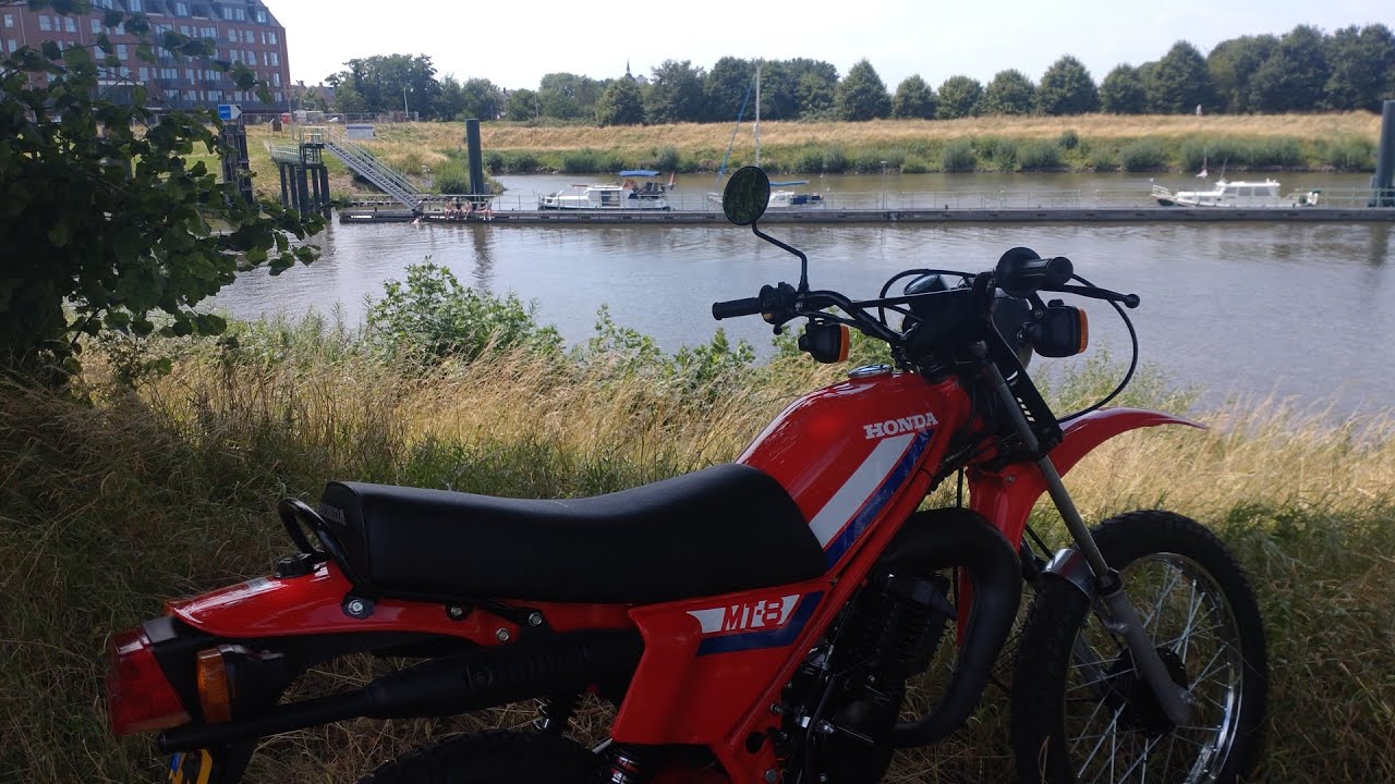 HONDA MT-8 100cc op bezoek bij Wegman Ameide