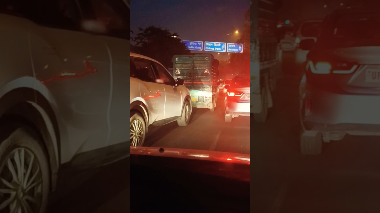 Difference between delhi driving or mumbai driving #road#rules#trafficrules #delhitraffic