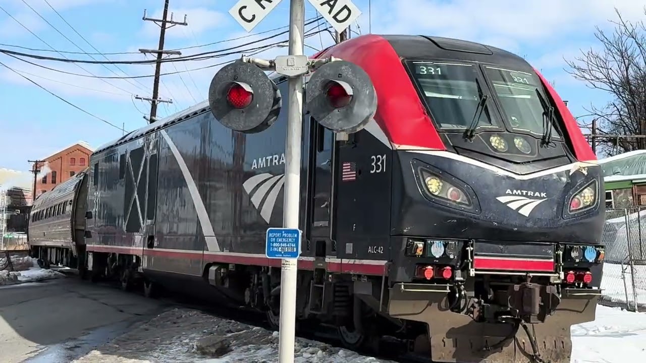 NE Regional 151 diverts to the wye in RNK