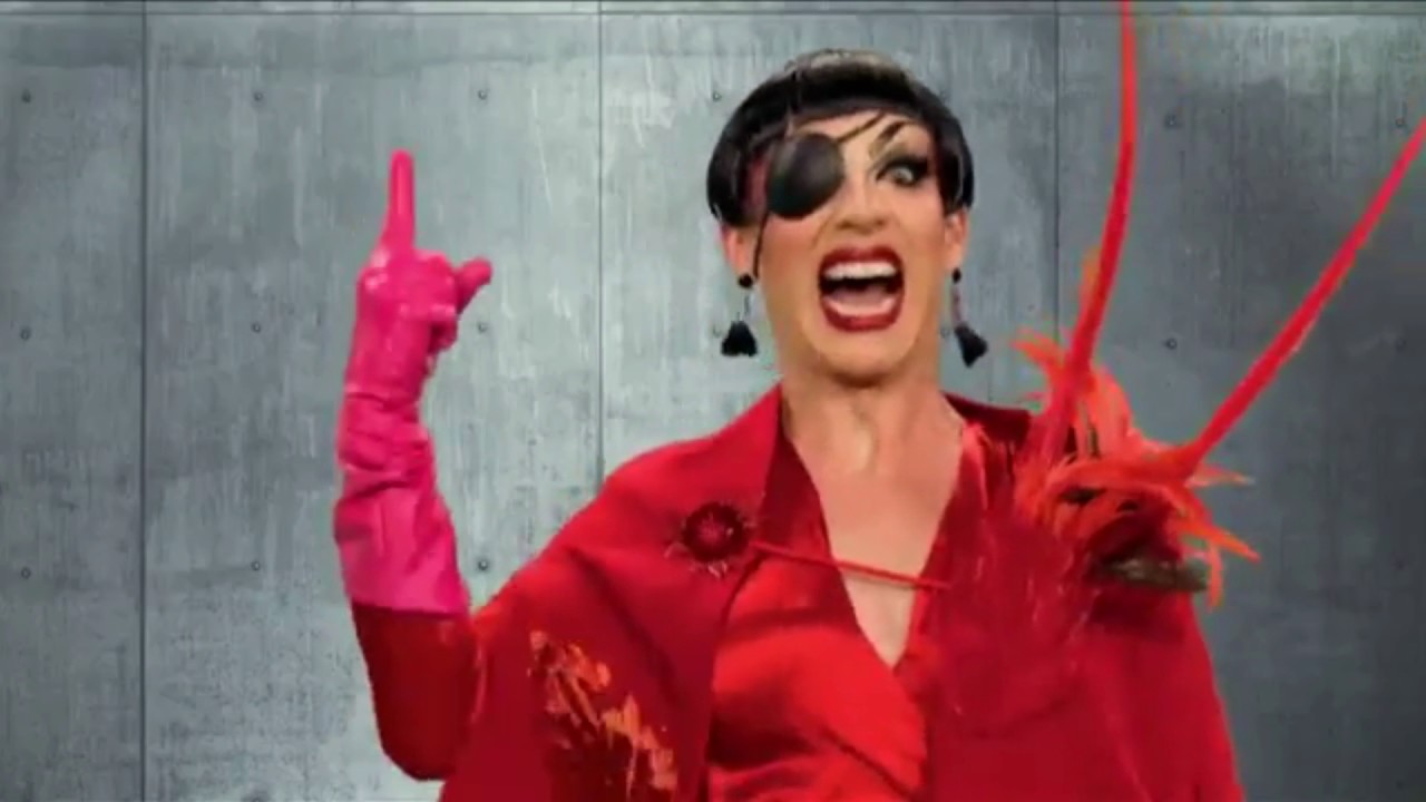 RPDR S9 E9 Your Pilot's on Fire - Sasha Coulee
