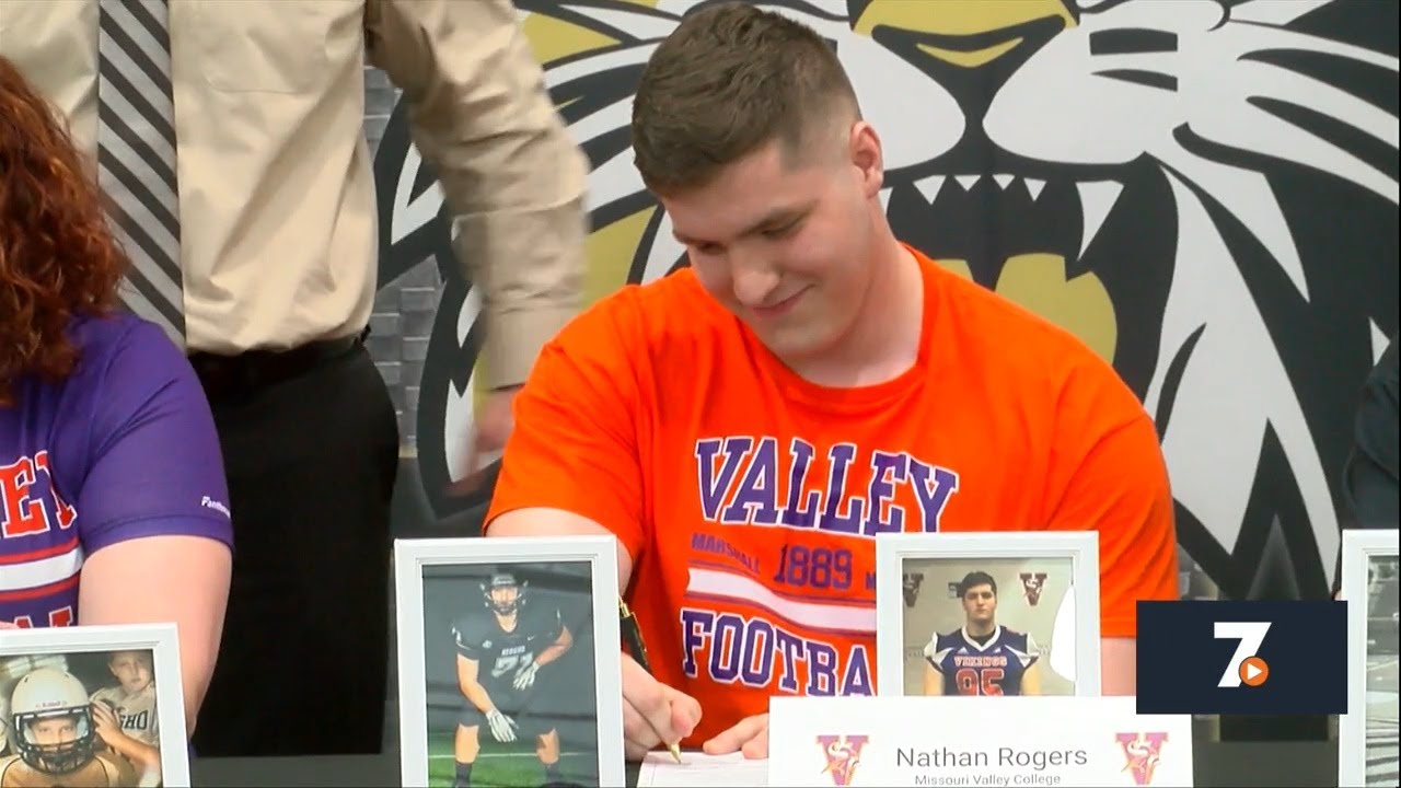 Nathan Rogers signs with Missouri Valley Football