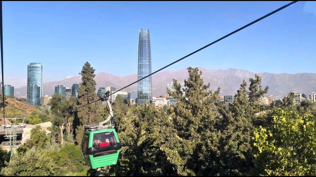 THE MUST-SEE SPOTS OF SANTIAGO 🌇