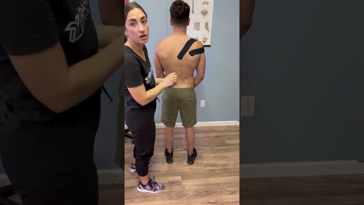 K-taping for shoulder subluxations pt. 2 #subluxation #ehlersdanlos #edsawareness #ktape #ktaping