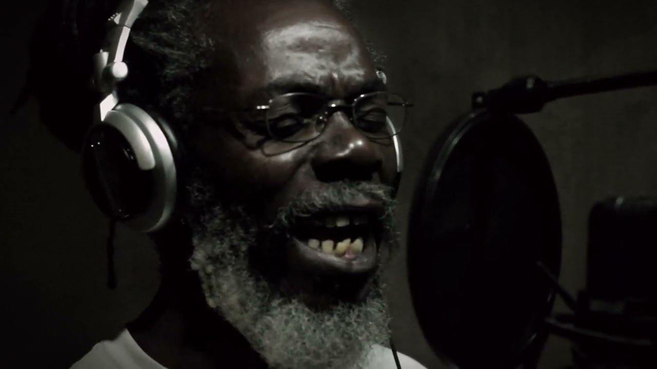 Mighty Diamonds & Mr Bertus - Little Green Apple [official Music Video] #mightydiamonds