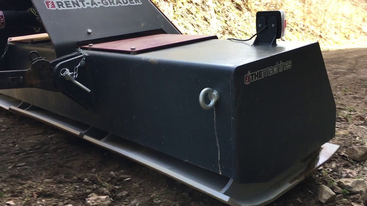 Rent a Grader - Wegepflege mit der R&uuml;ttelplatte