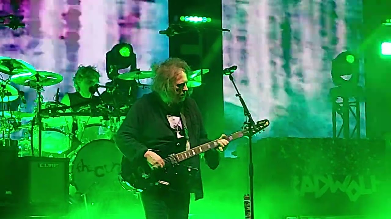 The Cure - A Forest 4K - Unipol Arena, Casalecchio Di Reno, Bologna, Italy, 31-10-2022