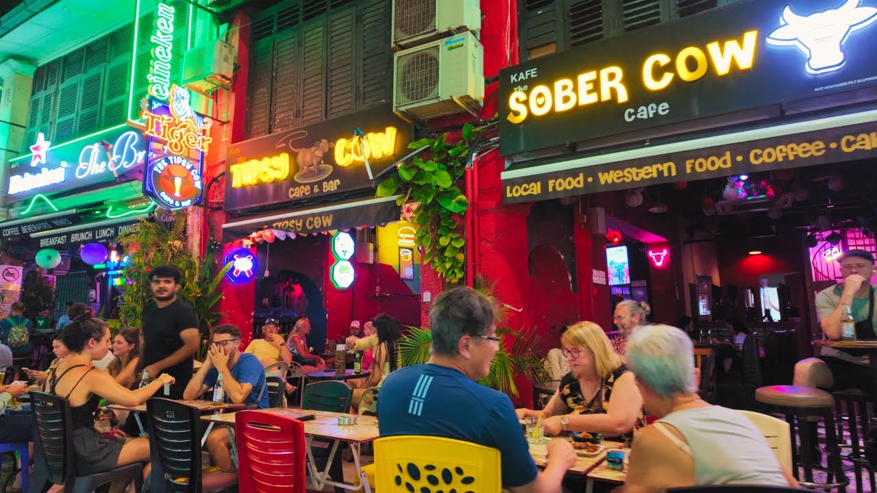 🇲🇾 [4K] Night Life Walk in George Town | July 2025 | Love Lane Bars & Kimberly Street Food Scene 🌙🍻🍜