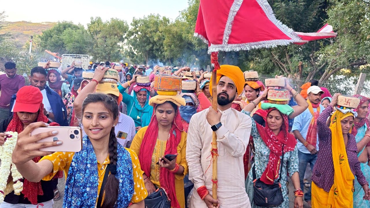 सूरजगढ़ निशान पहुंचा उदयपुरवाटी। विश्राम के बाद खाटू धाम के लिए रवाना। #khatushyam #khatu #khatumela