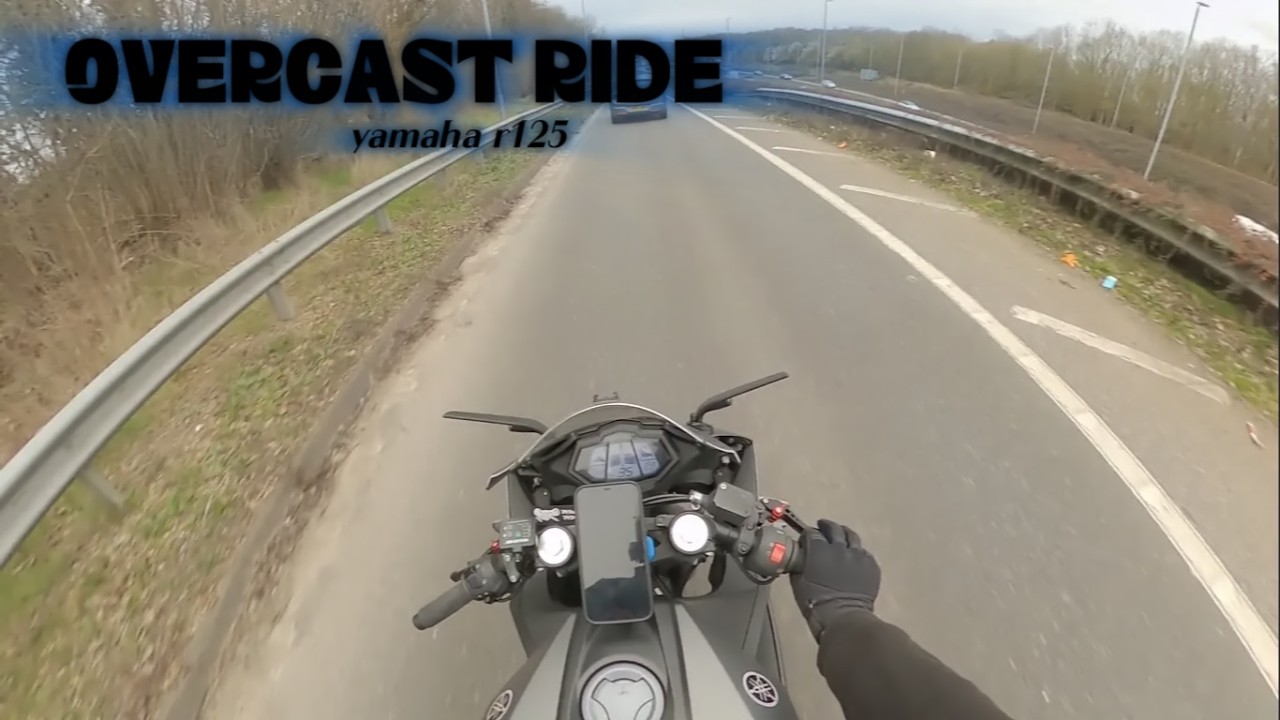 Overcast ride. (YAMAHA R125)