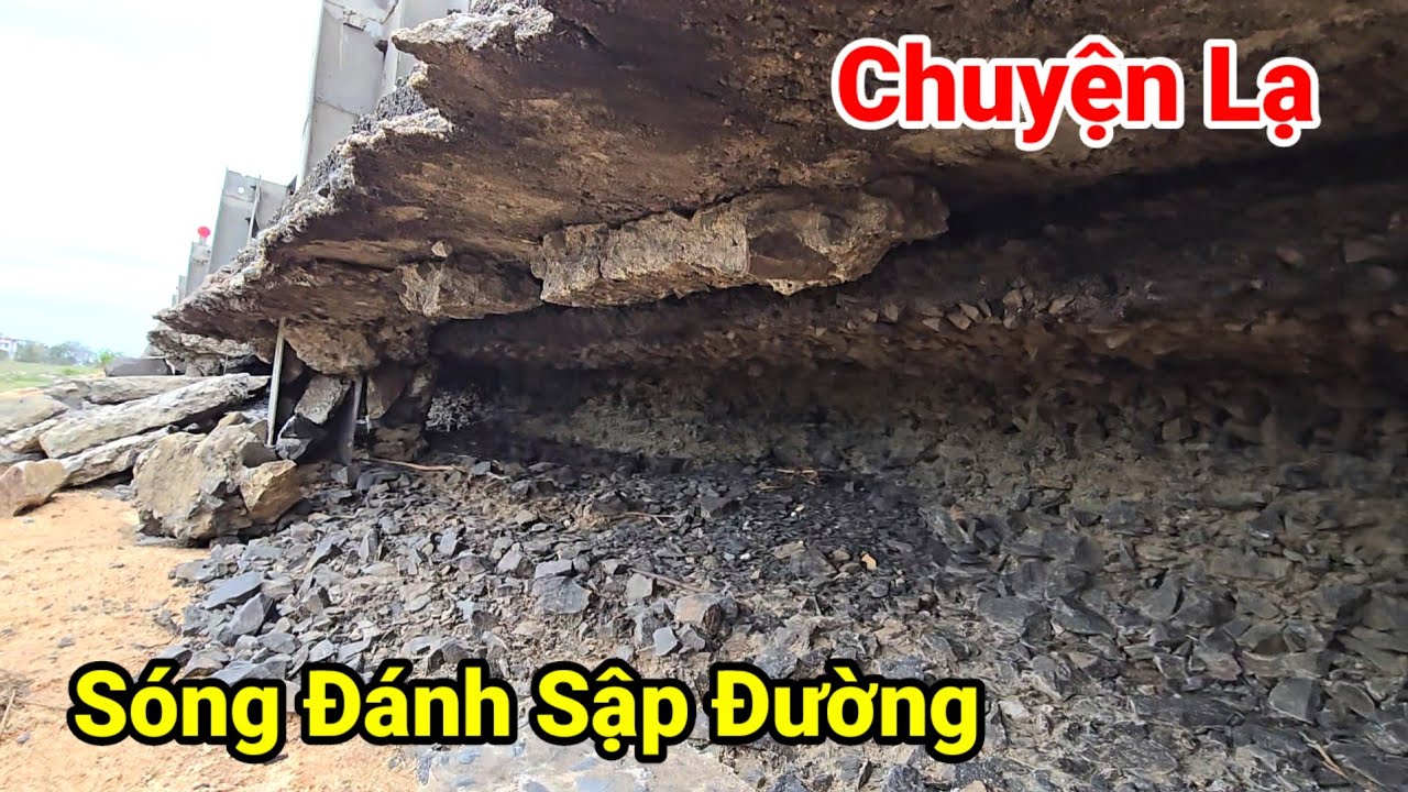 Chuyện Lạ Sóng Đánh Sập Đường QL1A Sau Lũ Lụt Phú Yên