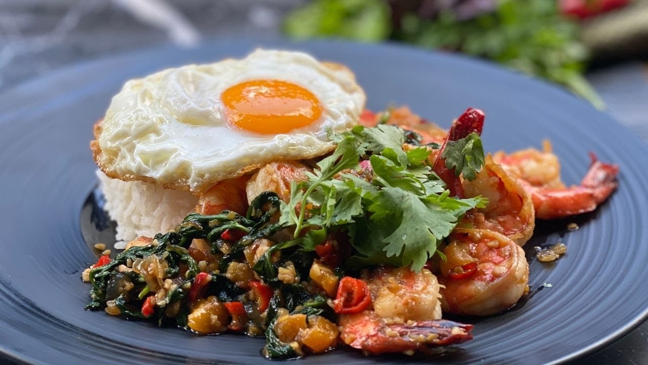 Thai Basil Prawns with Salted Egg