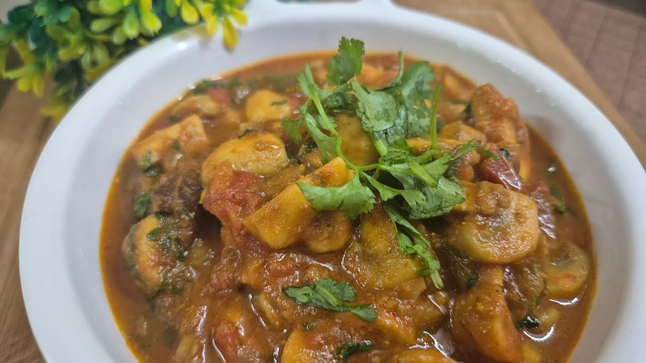 Mushroon Curry recipe | Mushroon gravy #mushroom #mushroomcurry #veg #recipe #food #ytvideos #india 