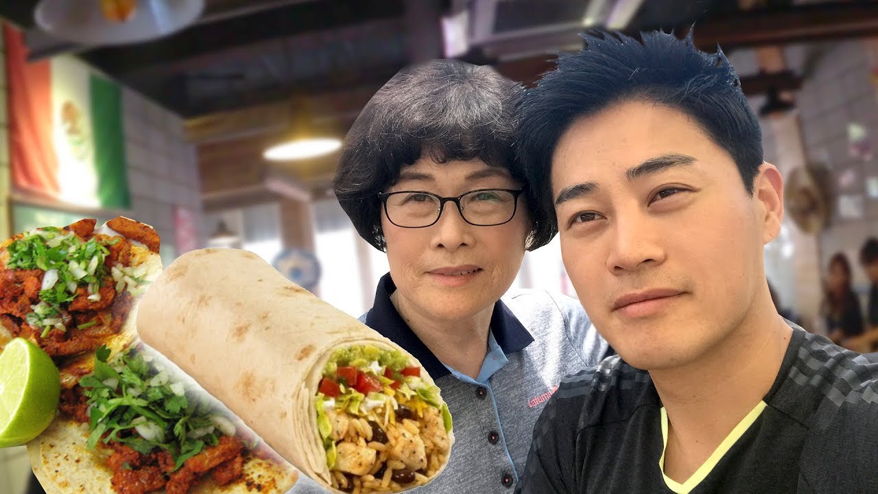 Mi mamá de 70 años probando Comida Mexicana por 1ra vez | Señora Coreana