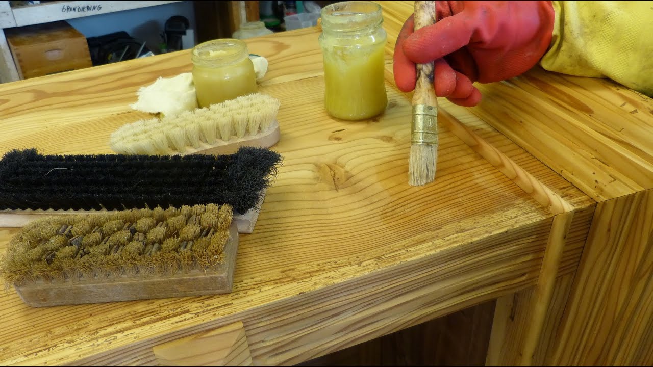 Wachsen von Holz, Wachspolitur , Bienenwachs auftragen und polieren