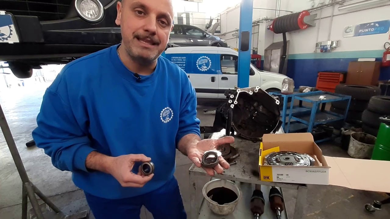 FRIZIONE , CUSCINETTO FRIZIONE, CANOTTO FRIZIONE, COSA SUCCEDE SE SI ASPETTA