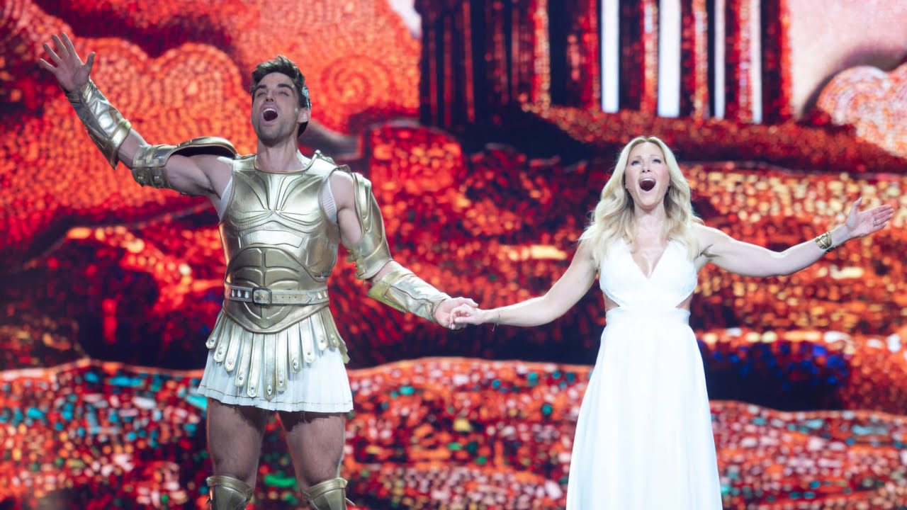 Helene Fischer & Philipp Büttner singen GO THE DISTANCE/ ENDLICH ANGEKOMMEN aus Disneys Hercules