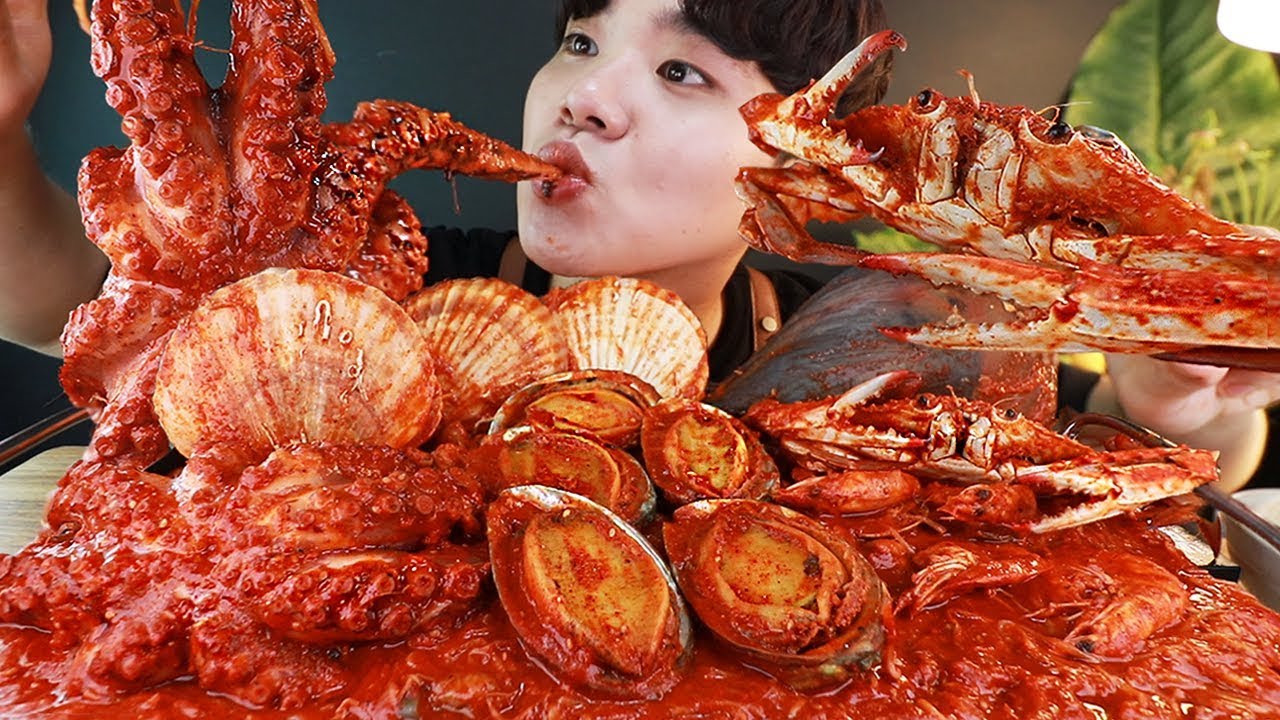 ASMR MUKBANG 대왕 가리비, 문어, 전복, 새우 등 다양한 해물을 넣은 해물찜 밥도둑 먹방 SEAFOOD STEAMED OCTORPUS EATING SHOW Hải sản