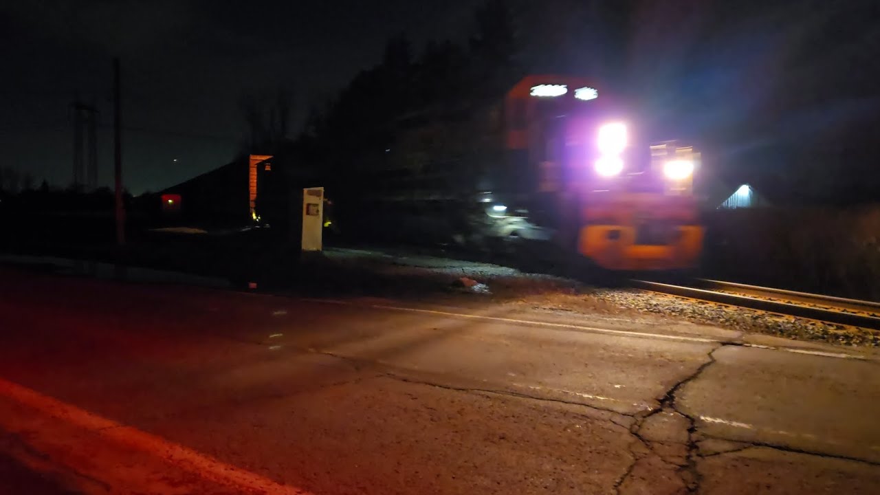 QGRY 3325 eastbound x920 2026-03-09