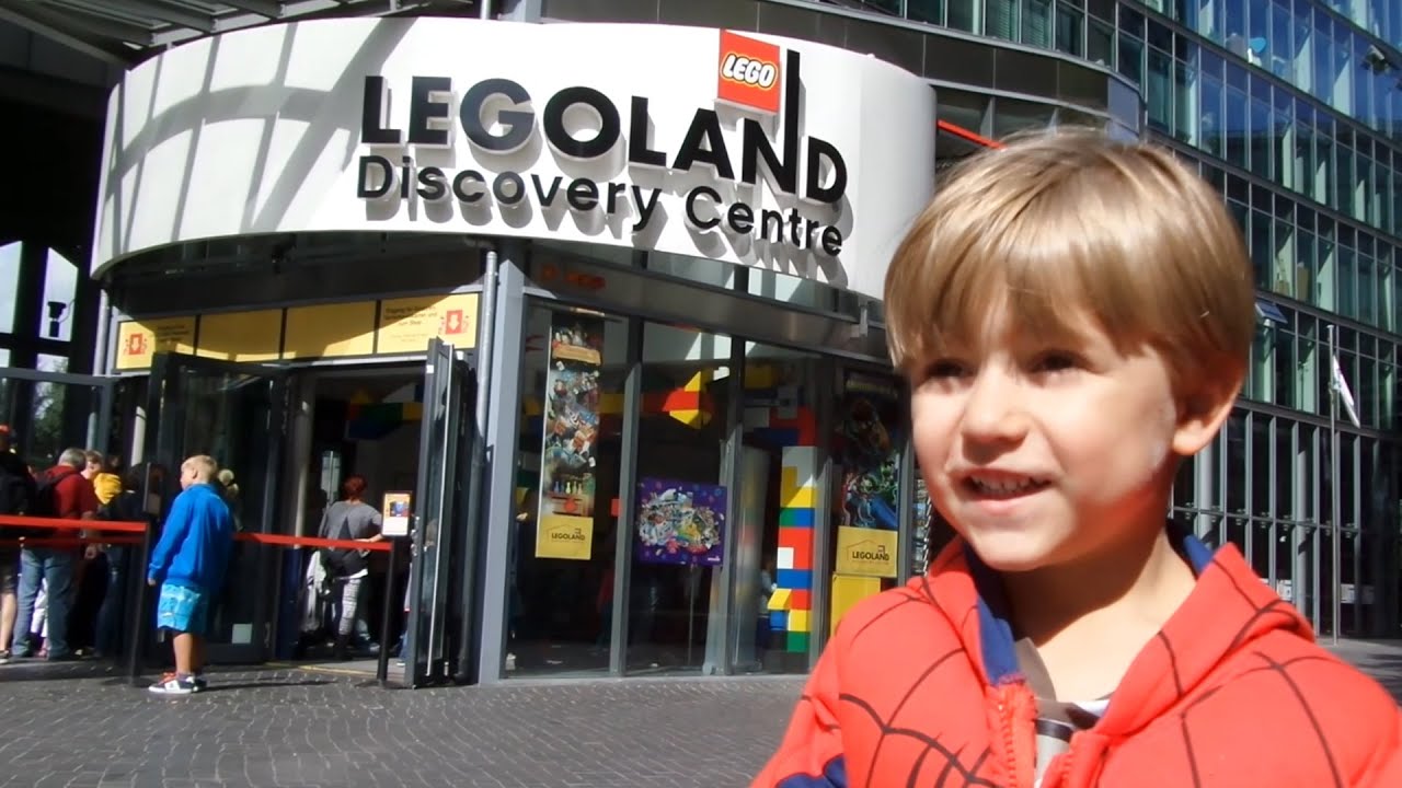 Legoland Discovery Centre in Berlin - Having Fun with Sammie​​​