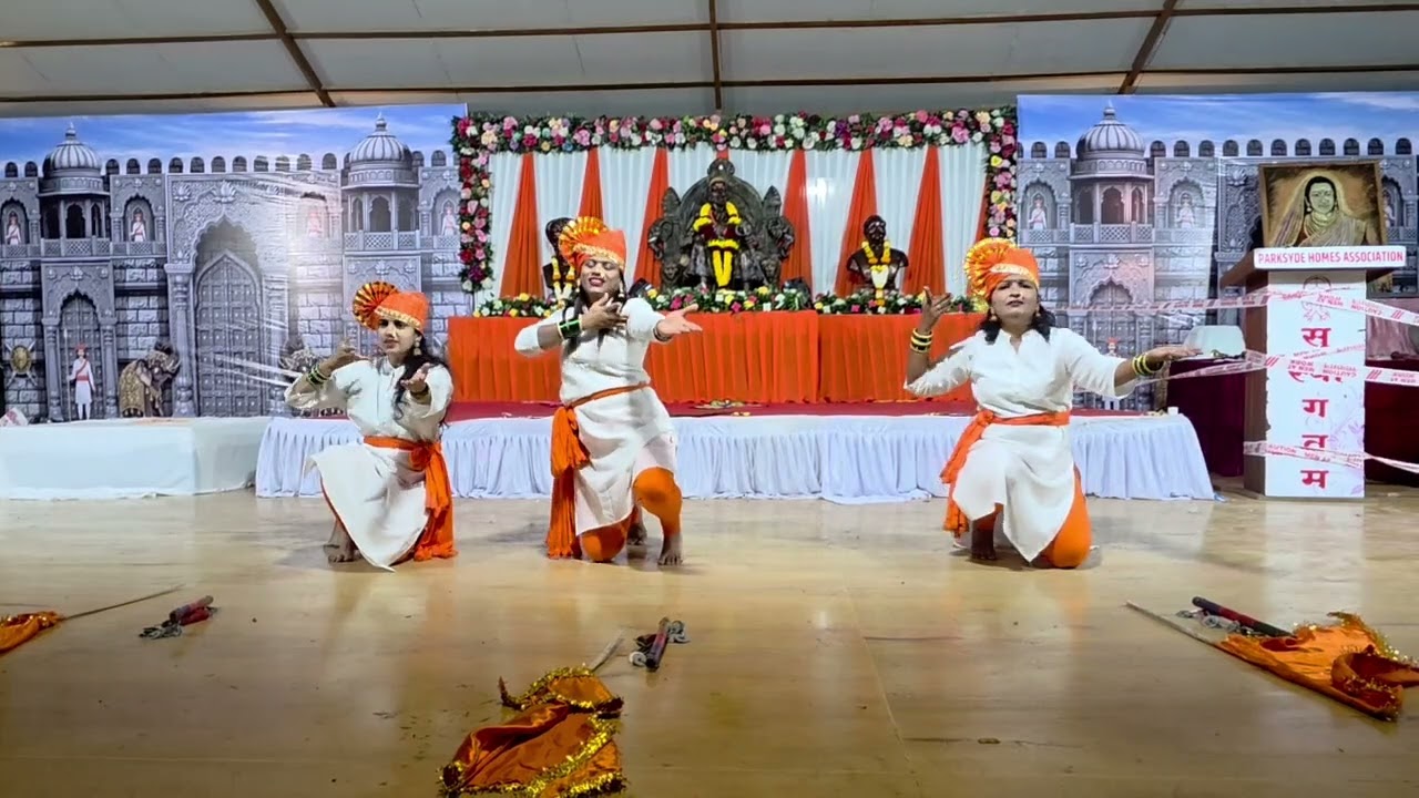 My mom dance in Shiv Jayanti 