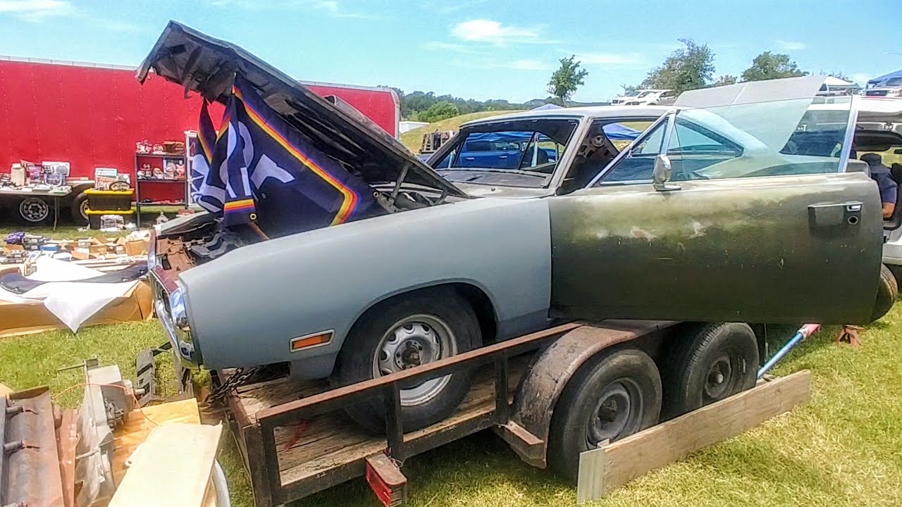 Classic Cars, Trucks, Parts & Old Gold Junk For Sale Hill Country Fredericksburg TX Swap Meet 2025