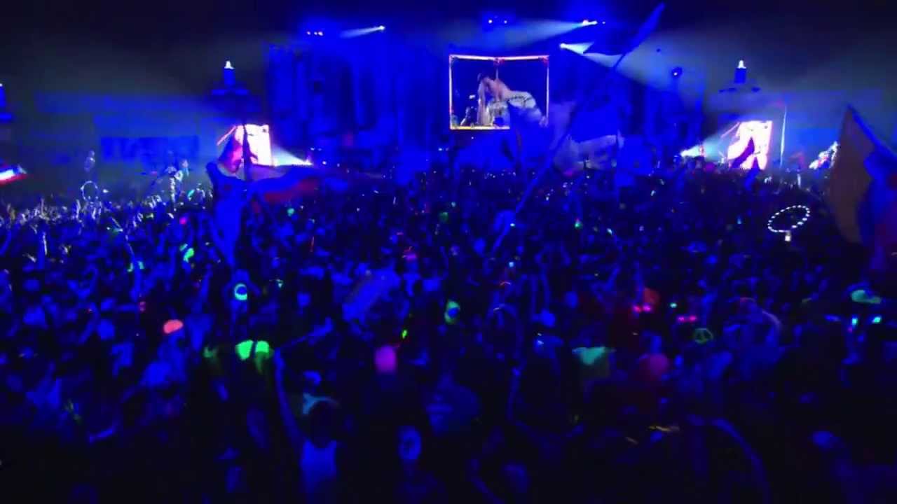 Hardwell, W&W - Don't Stop The Madness: Hardwell Live @ TomorrowWorld 2013
