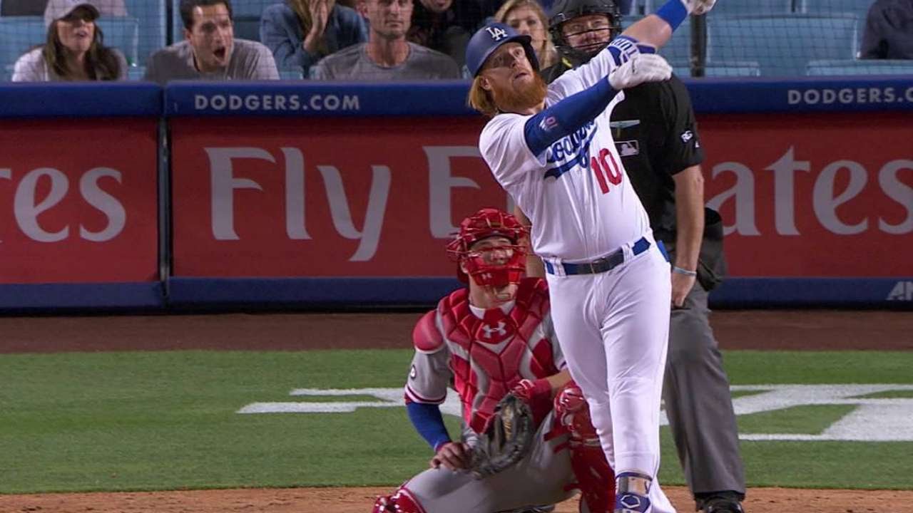 PHI@LAD: Turner goes back-to-back-to-back to tie game