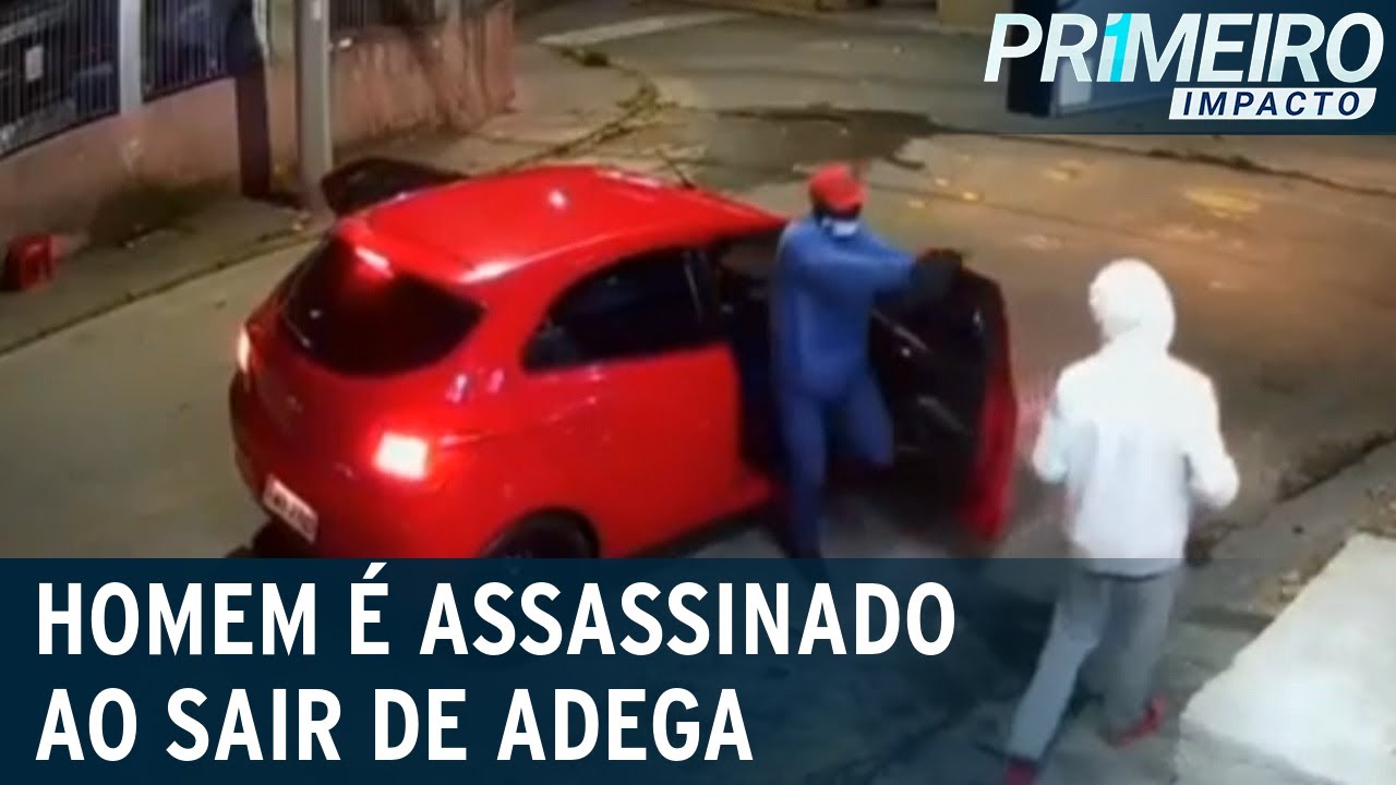 Pol&iacute;cia investiga execu&ccedil;&atilde;o brutal em adega na Grande SP | Primeiro Impacto (19/04/22)